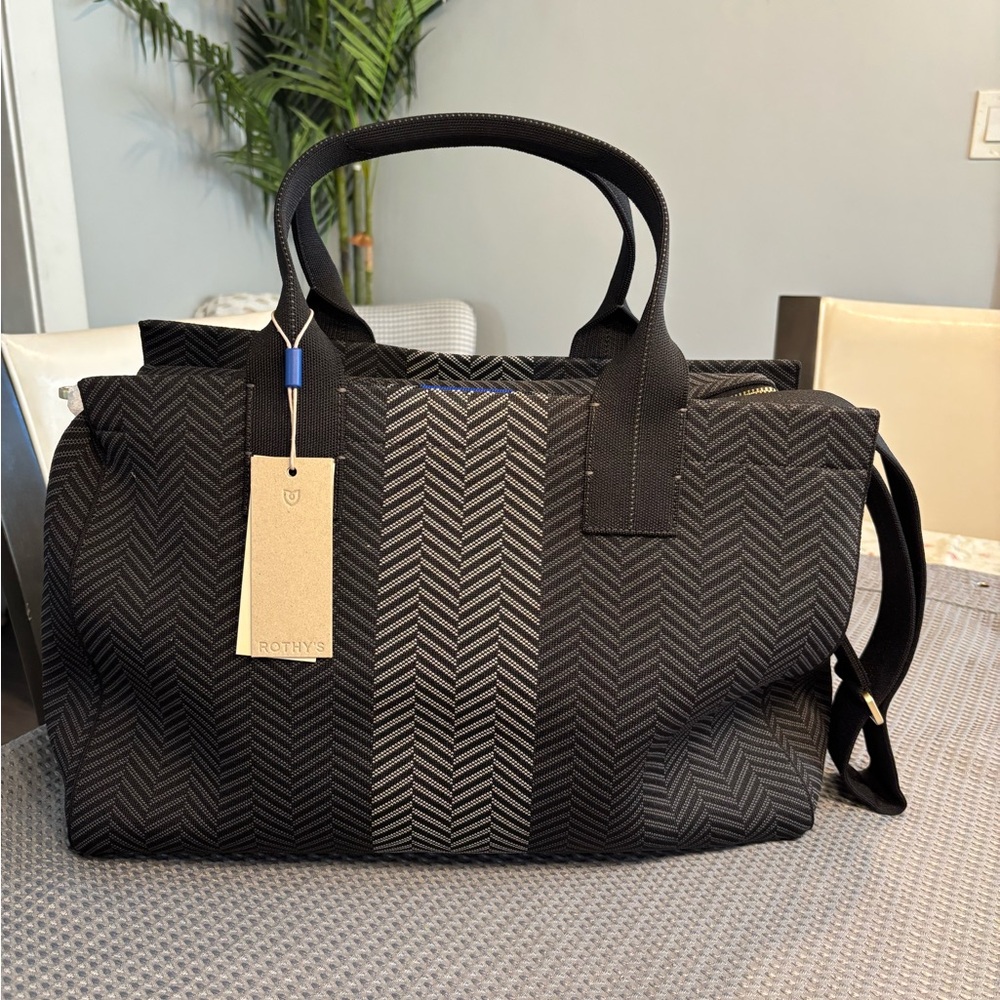 Rothy's Chevron Black and Gray Duffel Bag “ no box” - Picture 2 of 7